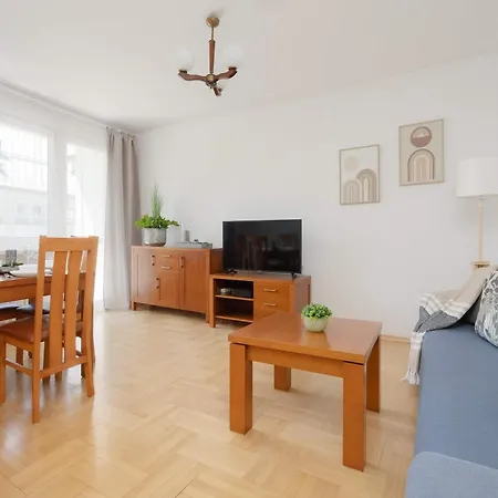 Lejlighed Bright With A Balcony In By Renters *