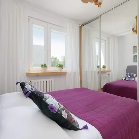 Lejlighed Bright With A Balcony In By Renters *